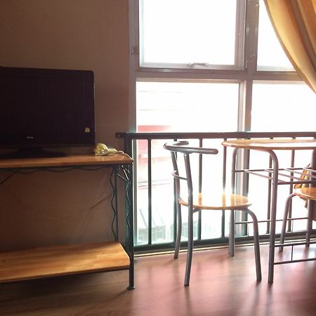 Baan Khun Mae Apartment Bangkok Buitenkant foto