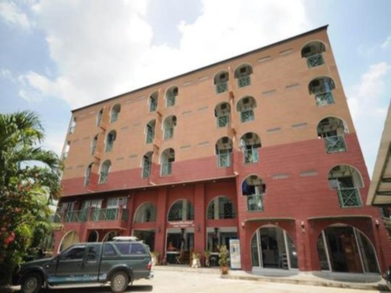 Baan Khun Mae Apartment Bangkok Buitenkant foto