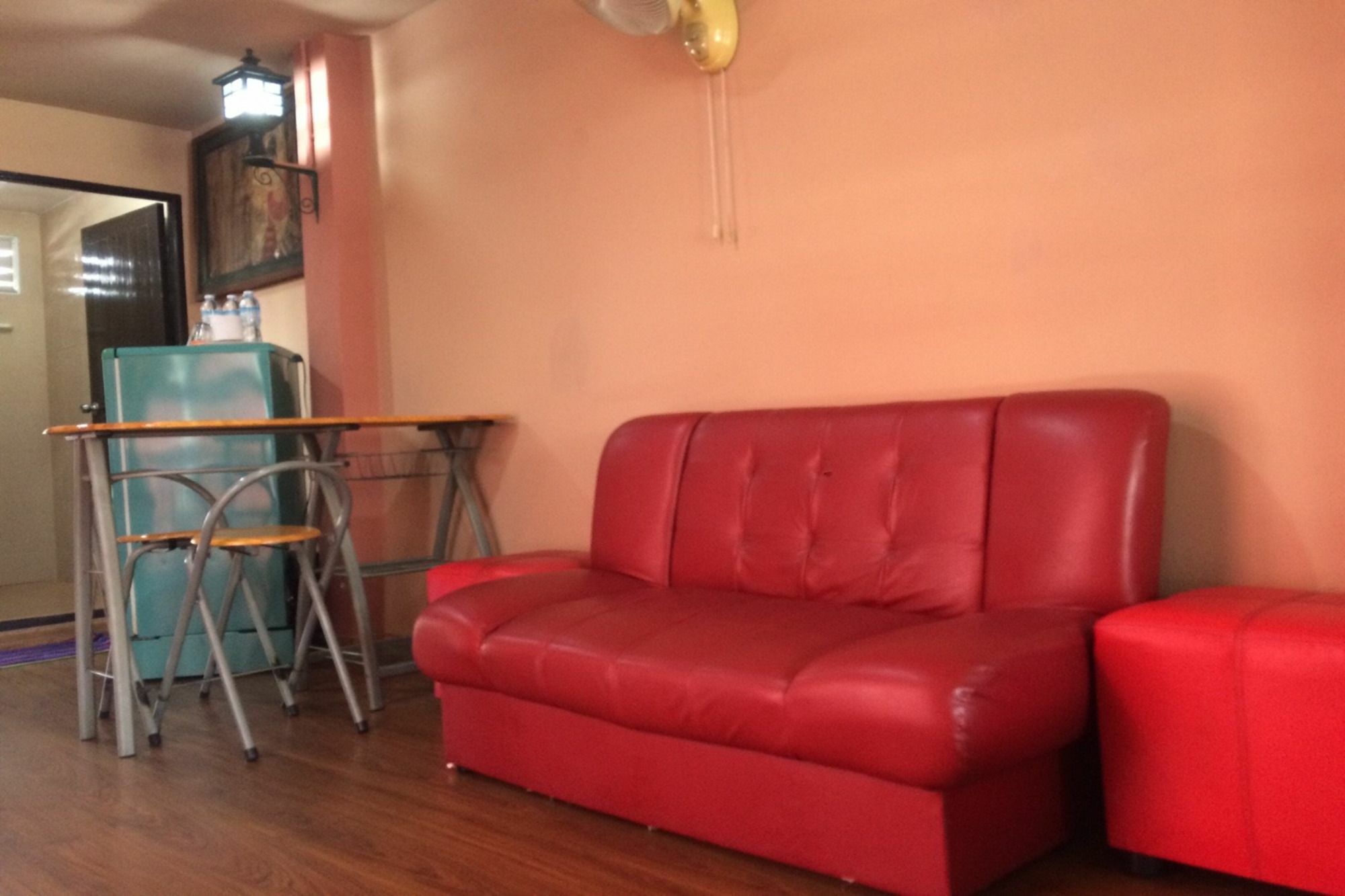Baan Khun Mae Apartment Bangkok Buitenkant foto